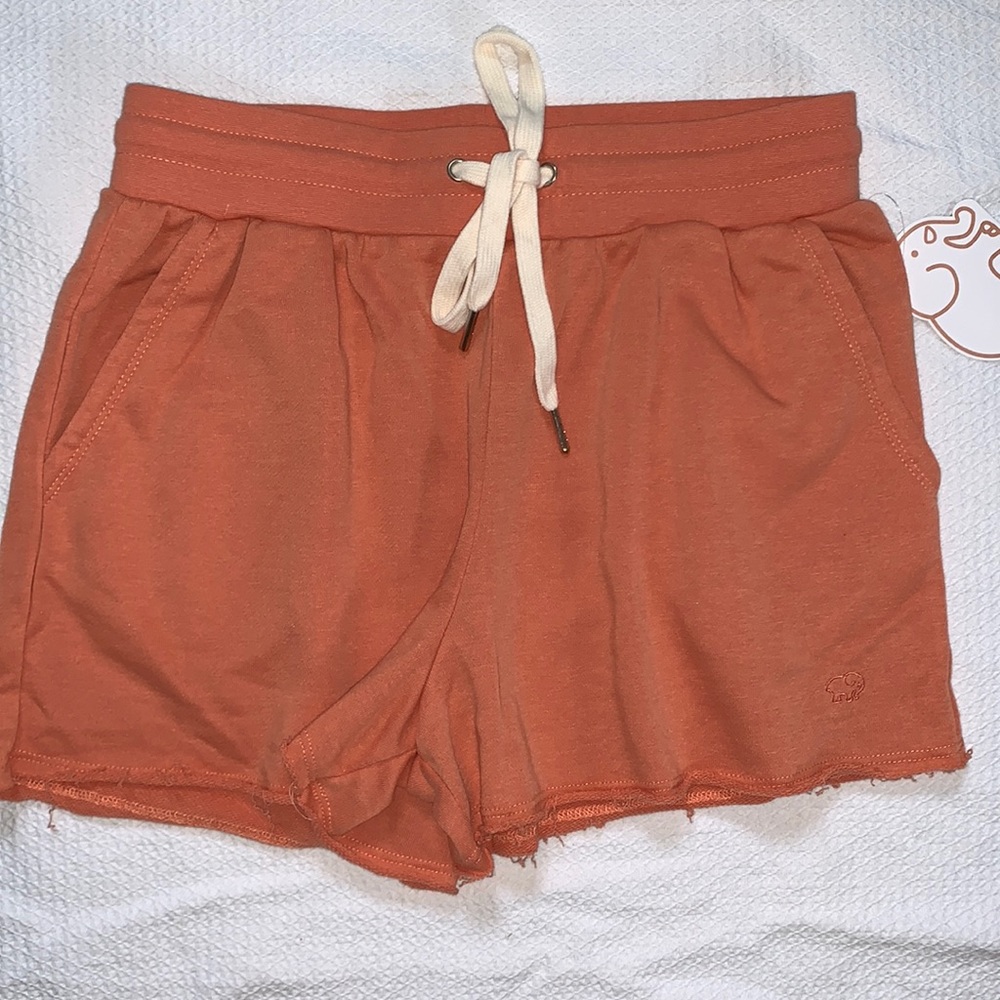 Women’s Ivory Ella Shorts – Coral – NWT – Size Small